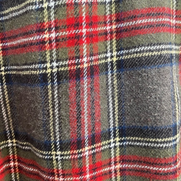 WOOLRICH Plaid Flannel Gray Red Button Down Cotton Collared Shirt Size Medium - Picture 7 of 7